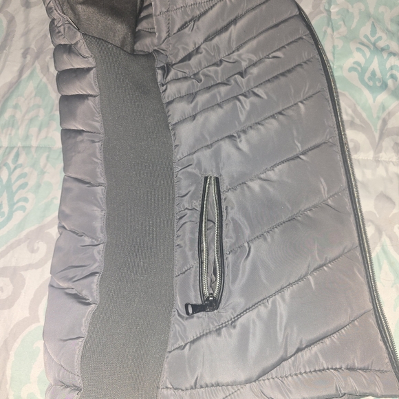 Gray Puffer Vest with Black Accents - Picture 4 of 6